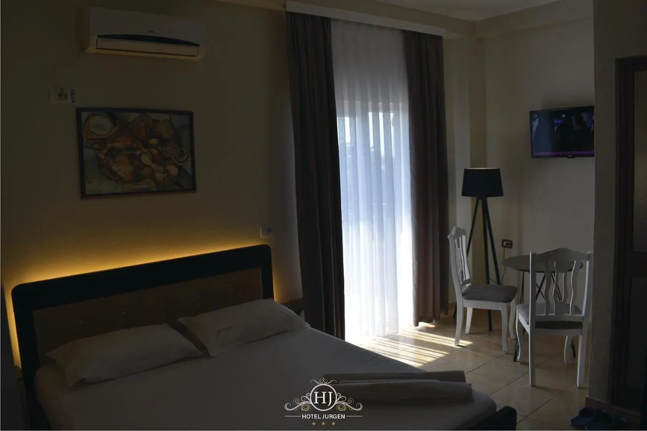 ***  Hotel Jurgen Лежа Албания