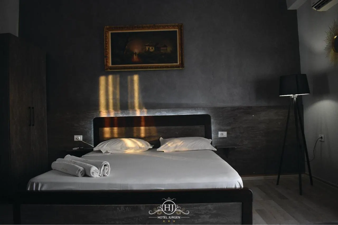***  Hotel Jurgen Лежа Албания