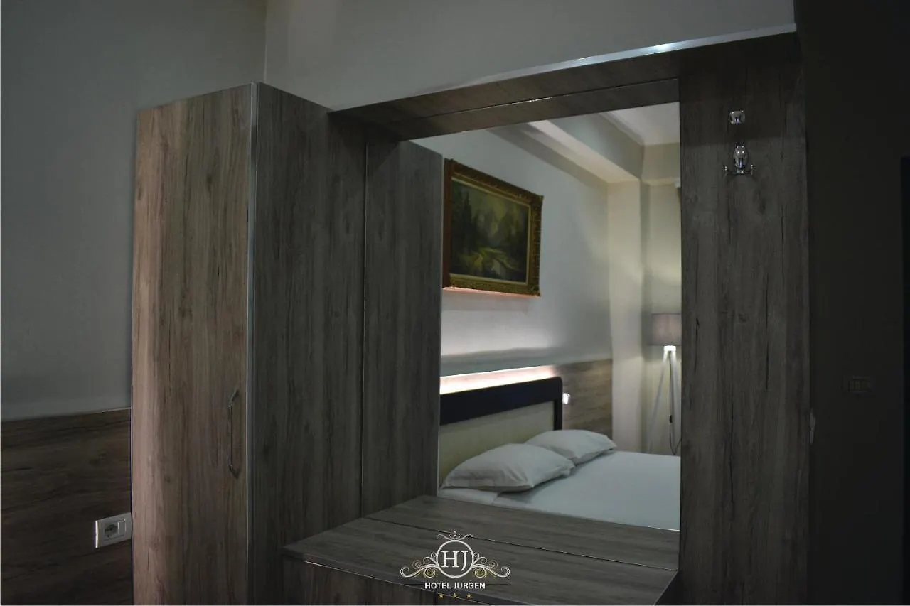 ***  Hotel Jurgen Лежа Албания